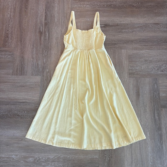 Old Navy Butter Yellow Fit & Flare Linen-Blend Midi Dress Color:Sweet Butter - Picture 4 of 8